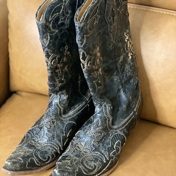 Black and Tan corral boots woman’s - Picture 1 of 4